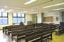 教会学校や夕礼拝はこちらで行われます。パーテーションで区切って使うこともできます